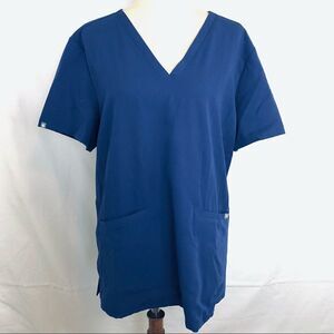 FIGS SCRUBS TECHNICAL COLLECTION CASMA THREE POCKET TOP NWT